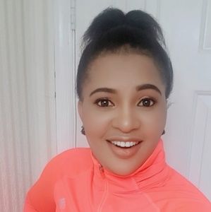 Meet your Posher, Dominica